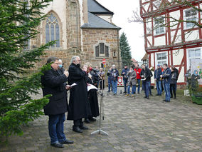 Ökumenische Feier des „Weihnachtsfriedens“ in Naumburg (Foto: Karl-Franz Thiede)